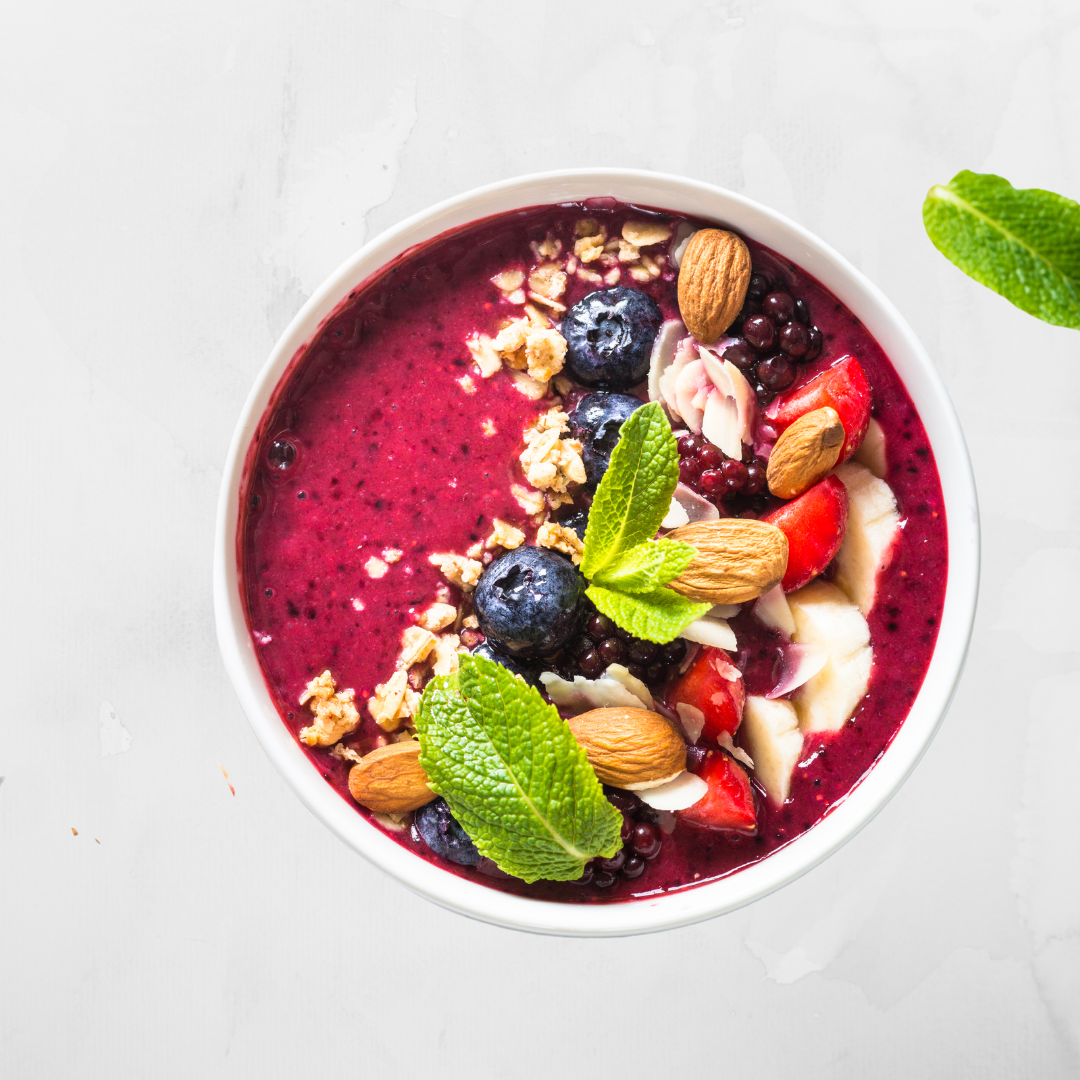 Blueberry vanilla protein bowl recipe on www.yourhealthyfix.eu