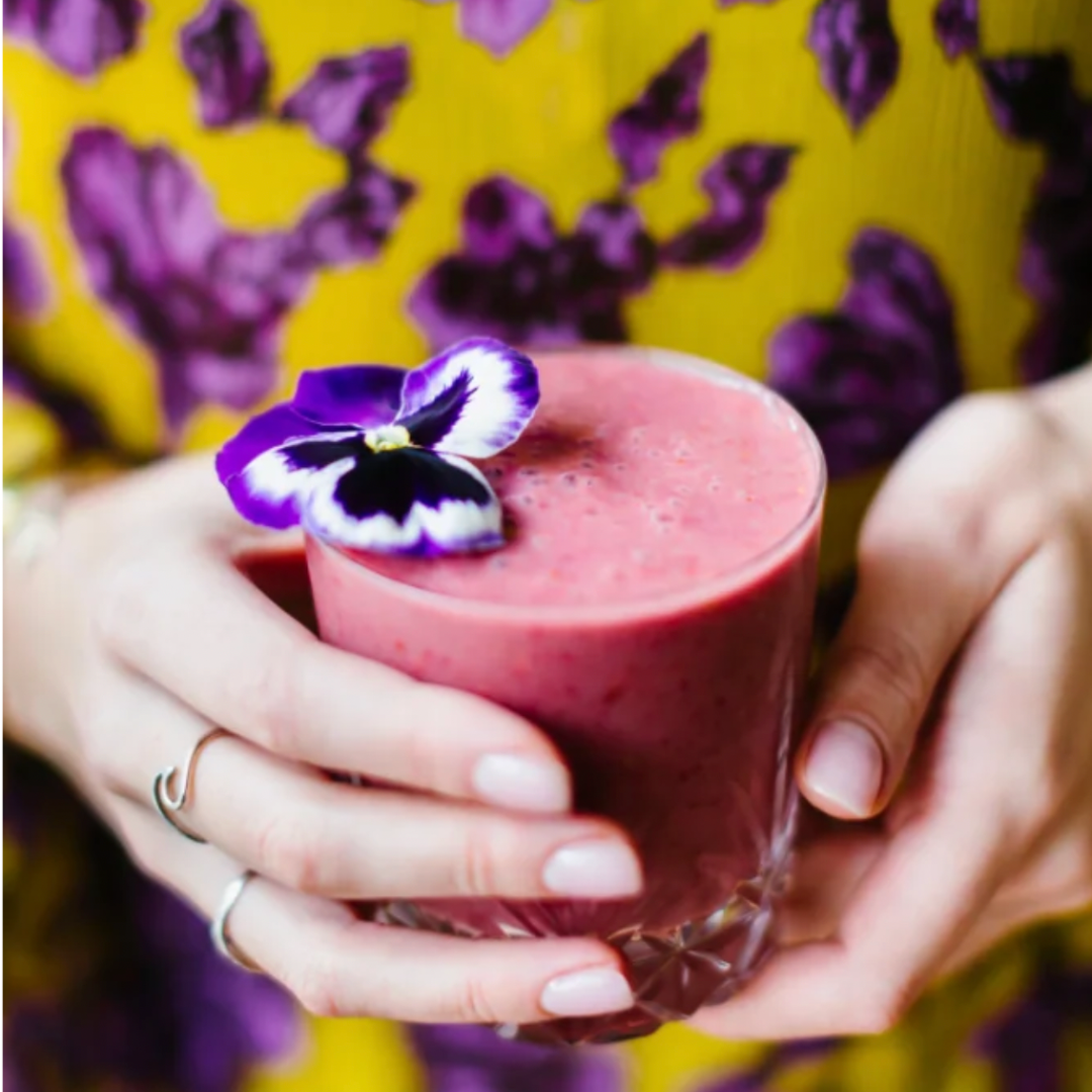Berry açai protein smoothie recipe on www.yourhealthyfix.eu