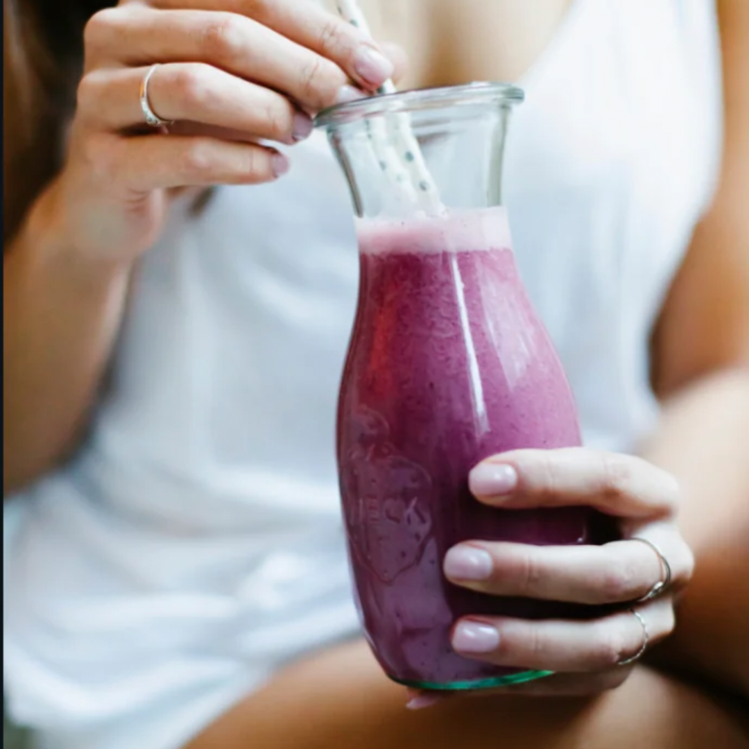 Blueberry morning protein smoothie recipe on www.yourhealthyfix.eu