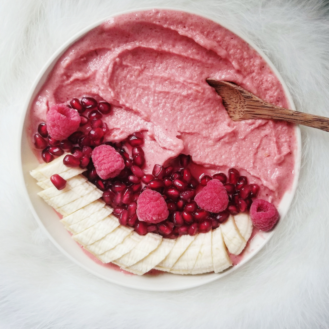 Pomegrenate raspberry protein smoothie bowl